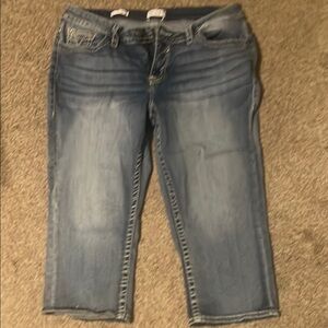 Vigoss Blue Ankle Cropped Jeans with Medium Wash and Fading